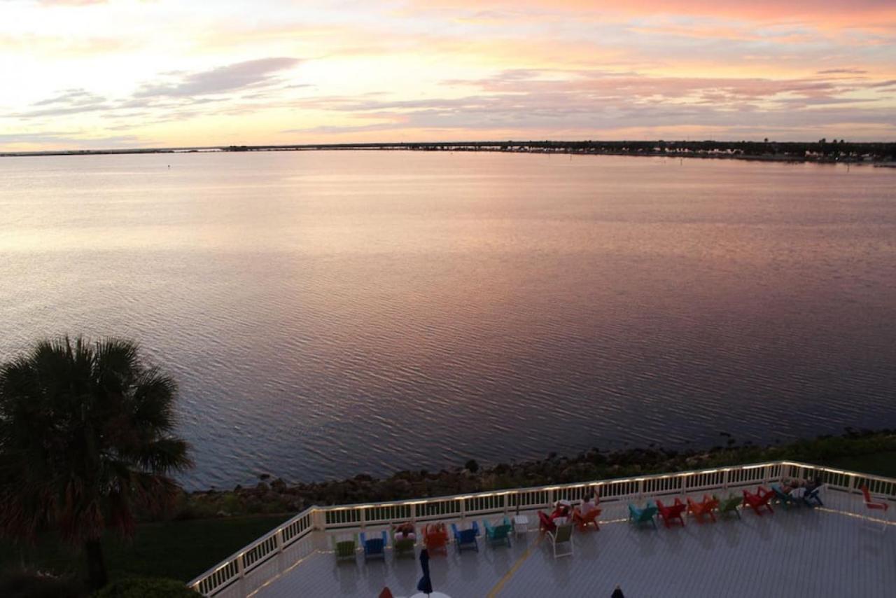 Welcome To Sea Forever Balcony With Ocean Views! タンパ エクステリア 写真