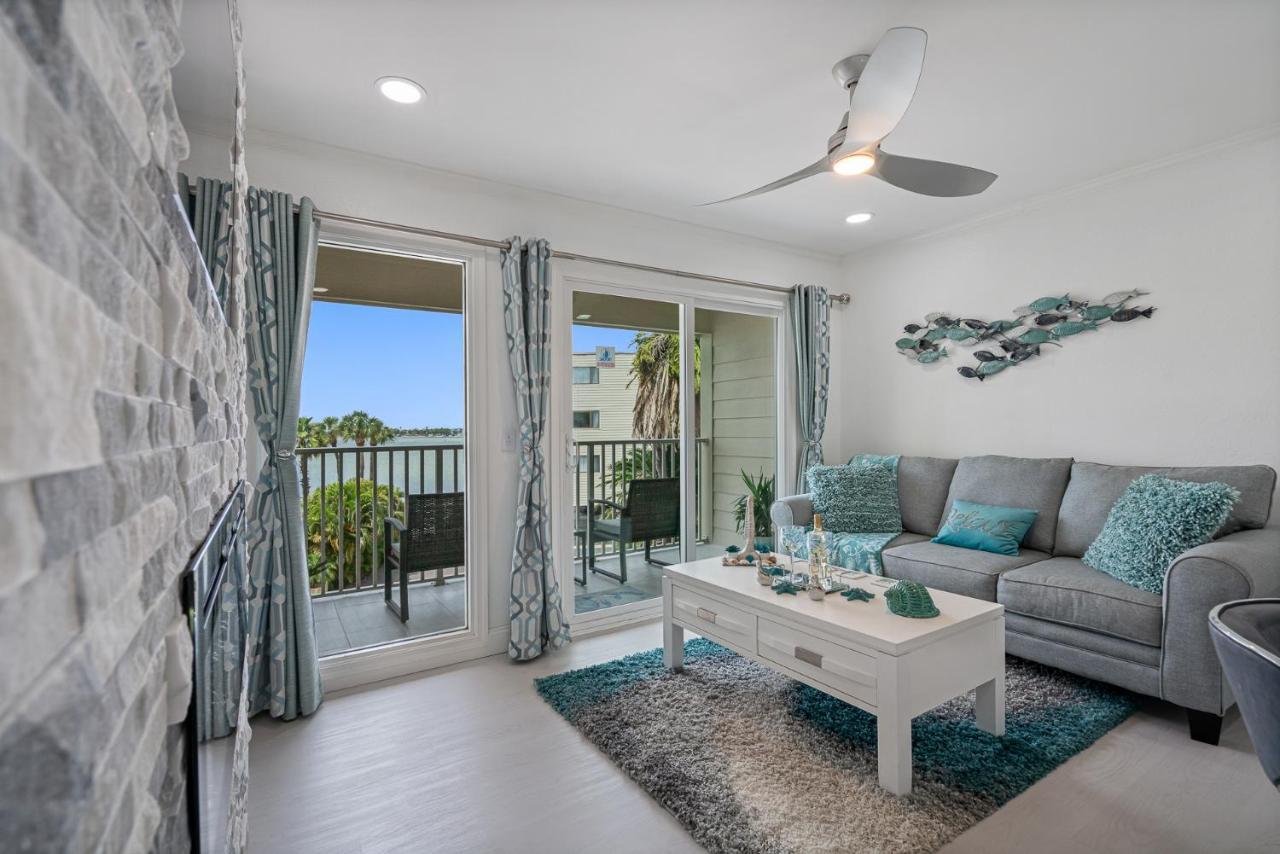 Welcome To Sea Forever Balcony With Ocean Views! タンパ エクステリア 写真