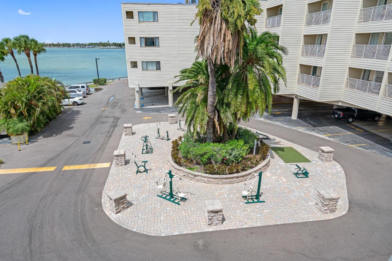 Welcome To Sea Forever Balcony With Ocean Views! タンパ エクステリア 写真
